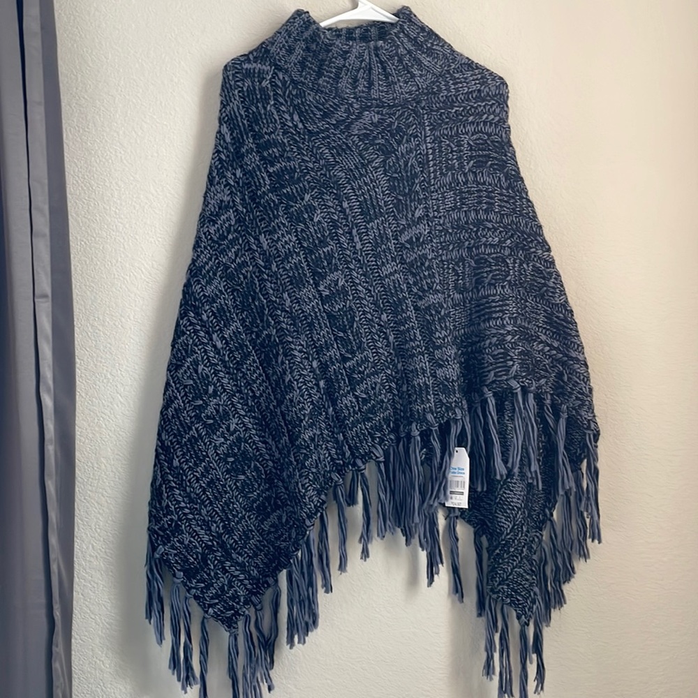 Classic outwear Women poncho ,comfortable and warm